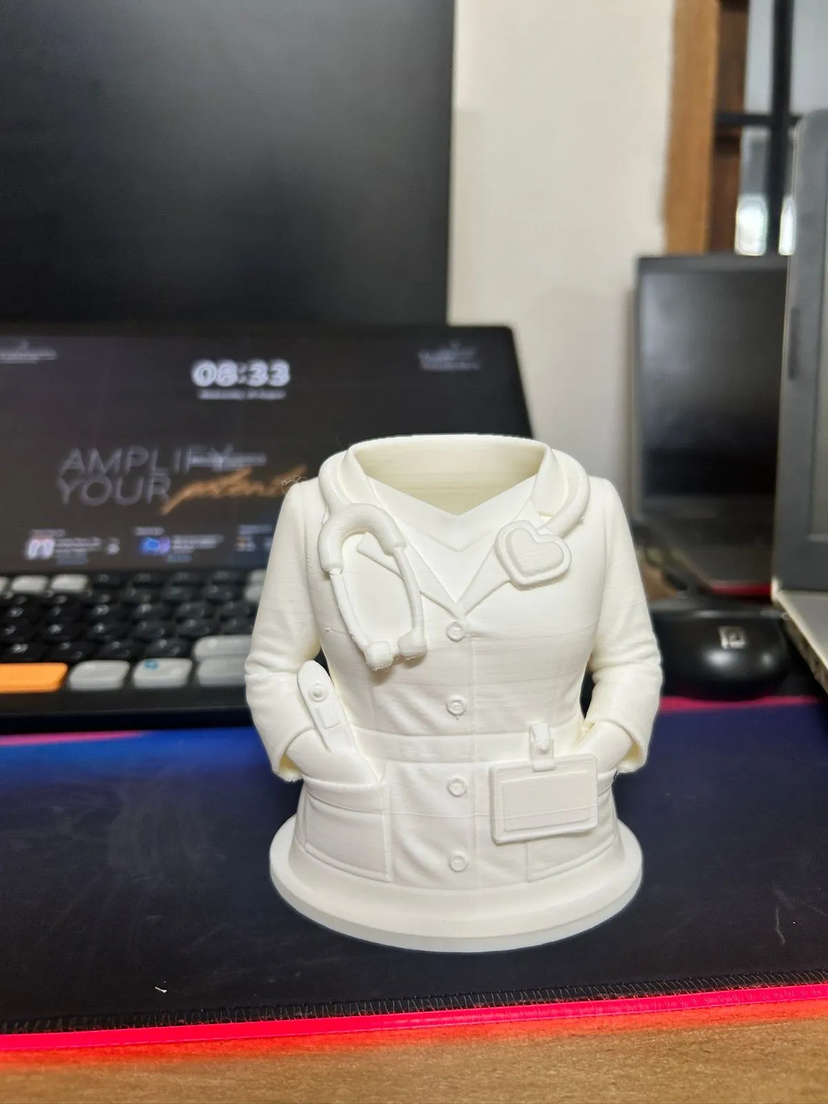 Doctor's Coat Pen Holder — White PLA